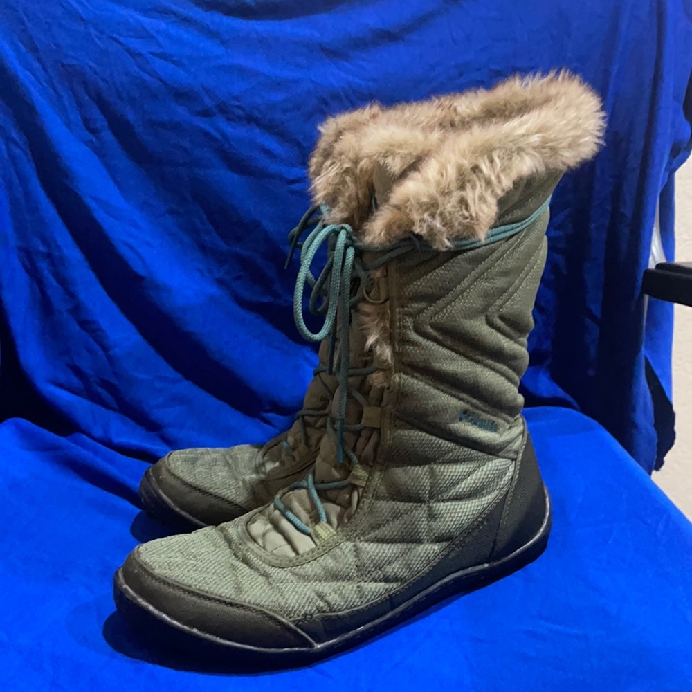 Columbia size 12 woman’s winter boots